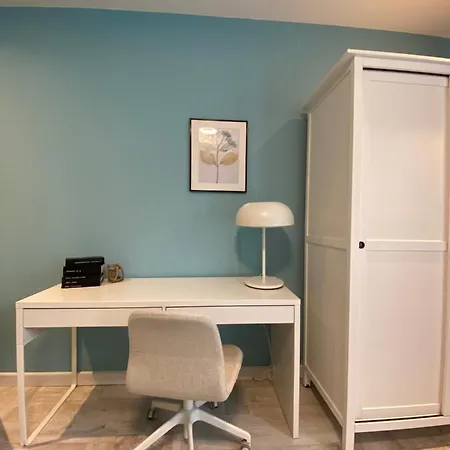 Teatar Apartamento *